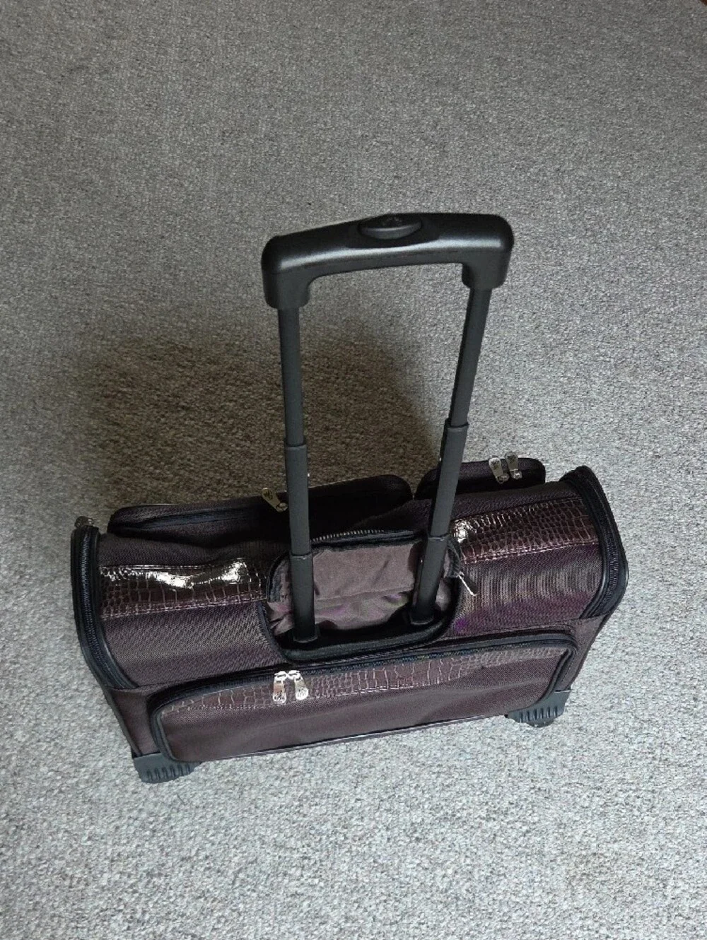 Brown 4 Wheels Rolling Carryon Travel Bag - Classic Professional Carry.